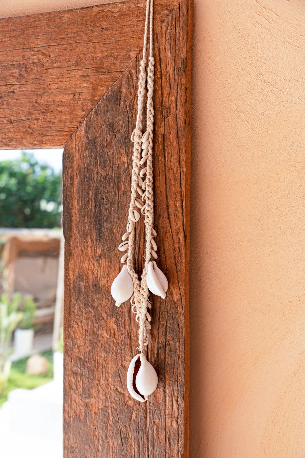 The Big White Cowrie Shell Necklace - Remood furniture living