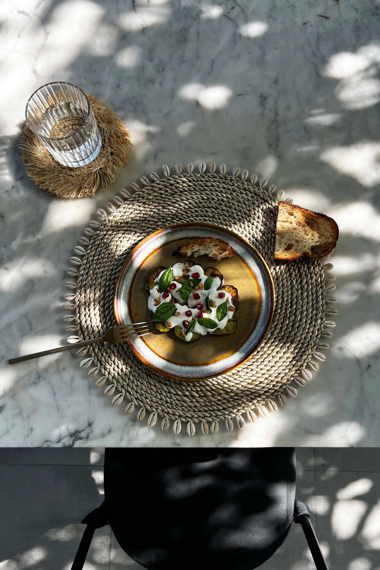 The Seagrass Shell Placemat - Natural - Remood furniture living