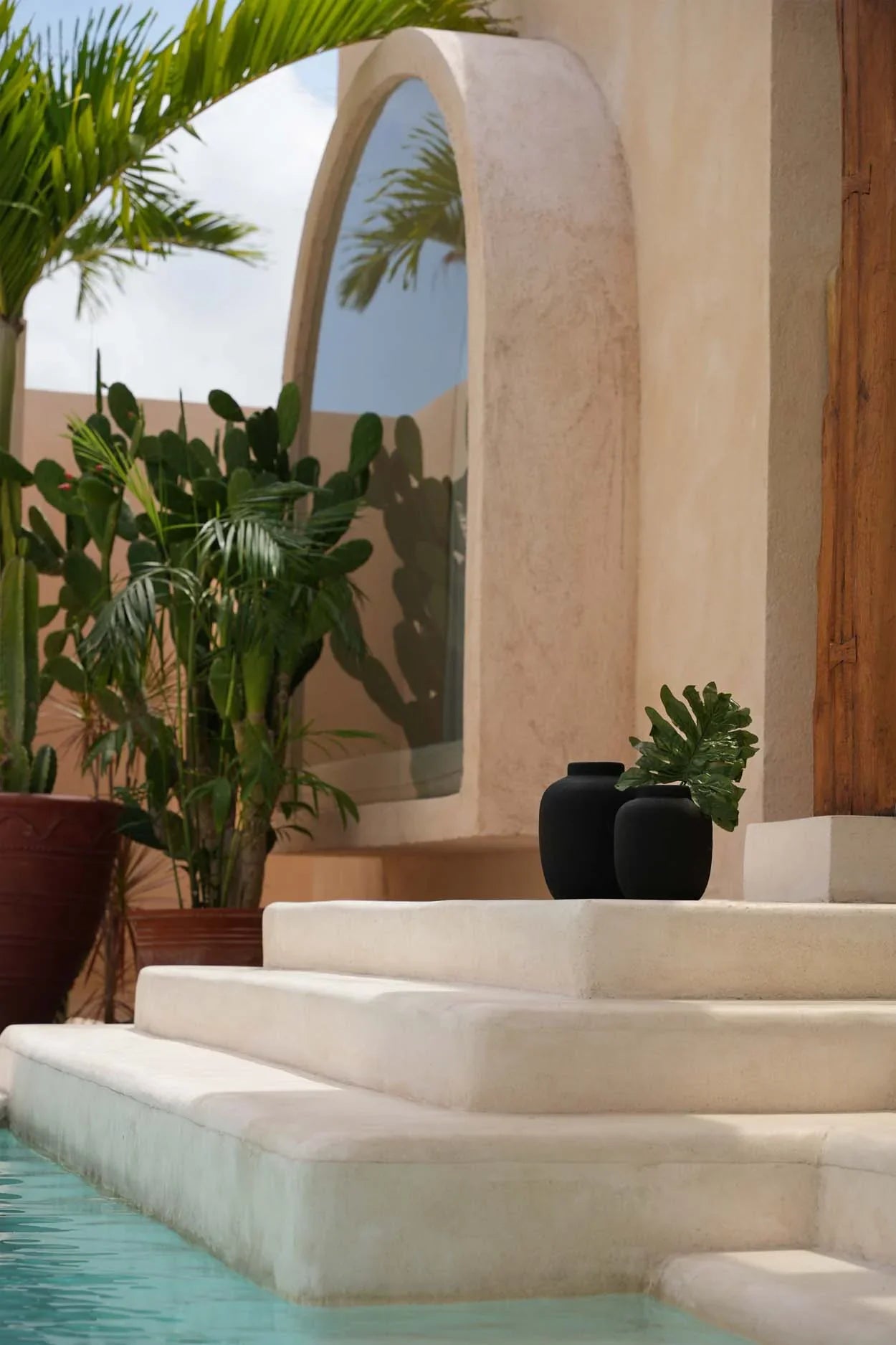 The Peaky Vase - Black - M - Remood furniture living