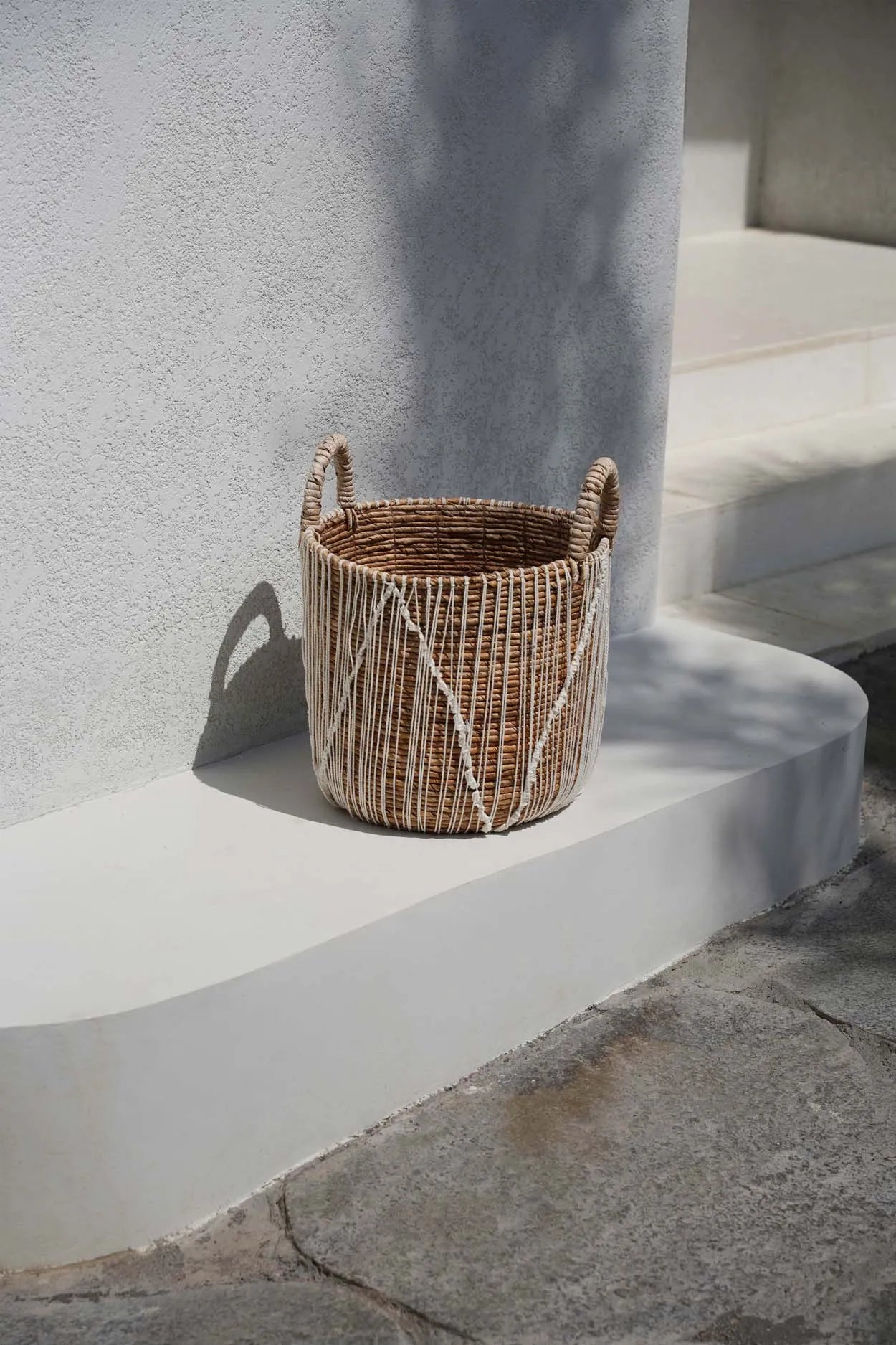 The Straight Stitched Macrame Basket - Natural White - L