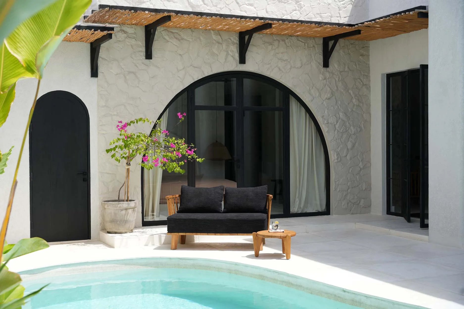 The Malawi Two Seater - Natural Black
