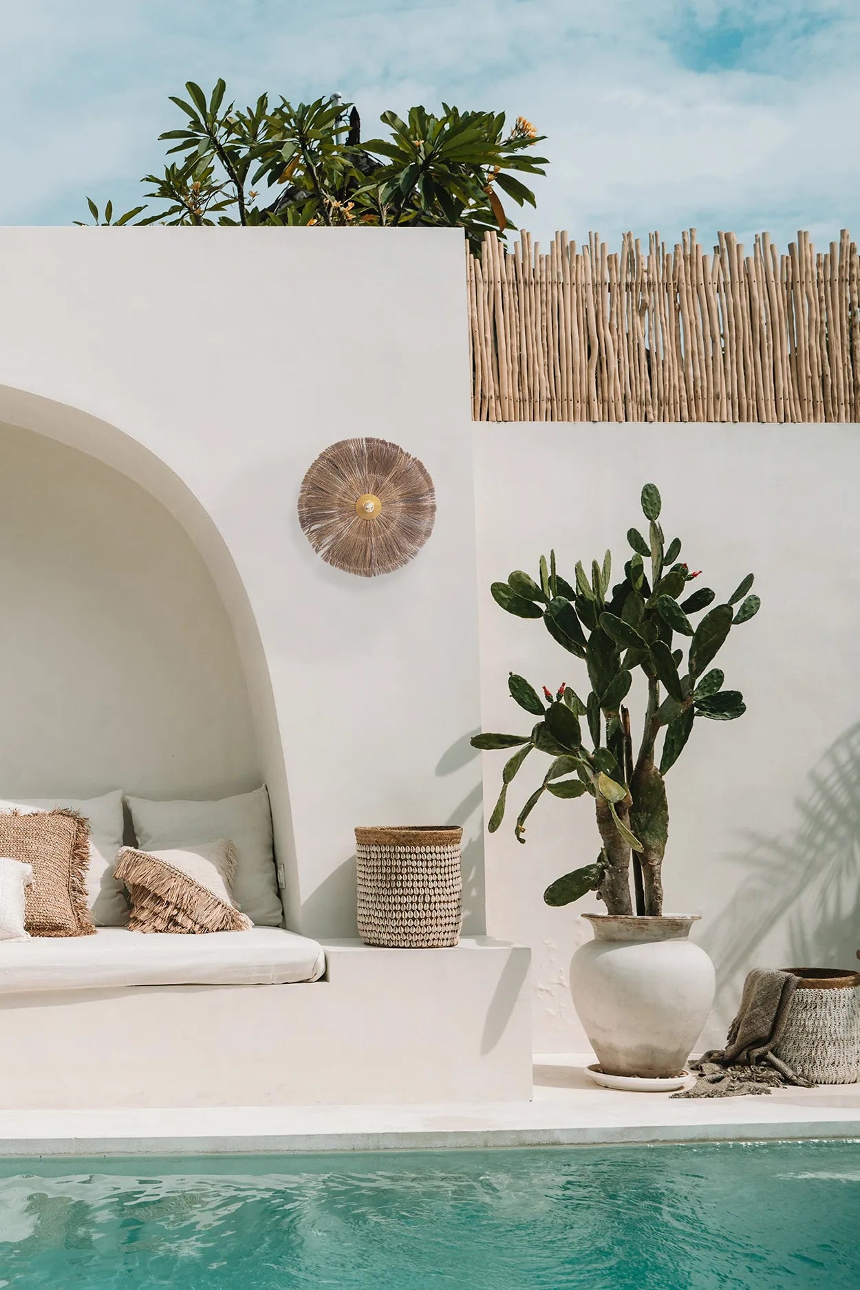 The Chi-Chi Wall Lamp - Natural Brass - L - Remood furniture living