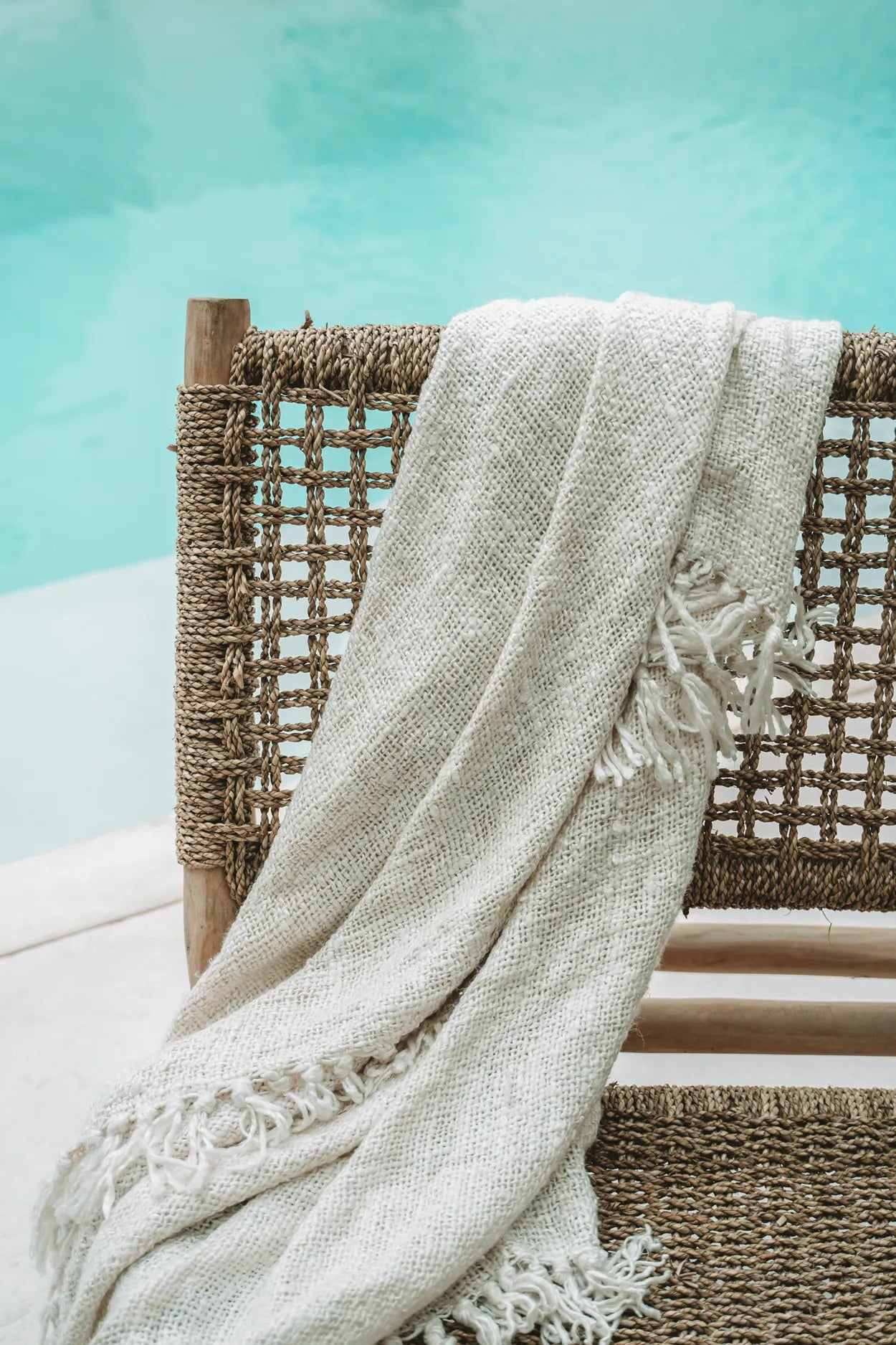 The s'il vous Plaid - Cream - Remood furniture living