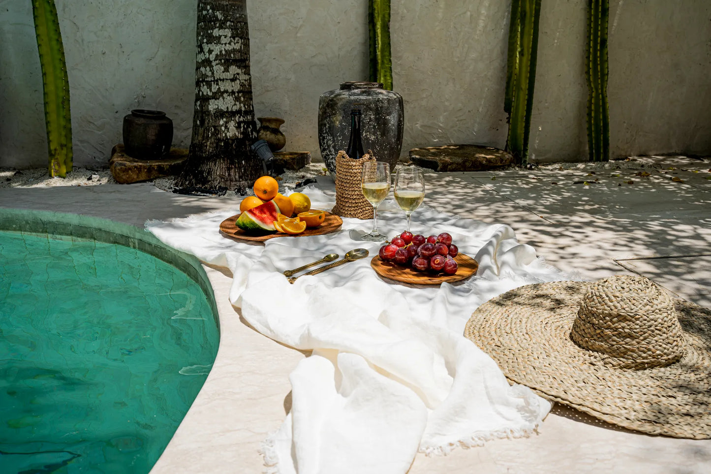 The Linen Tablecloth - White - 150x250 - Remood furniture living