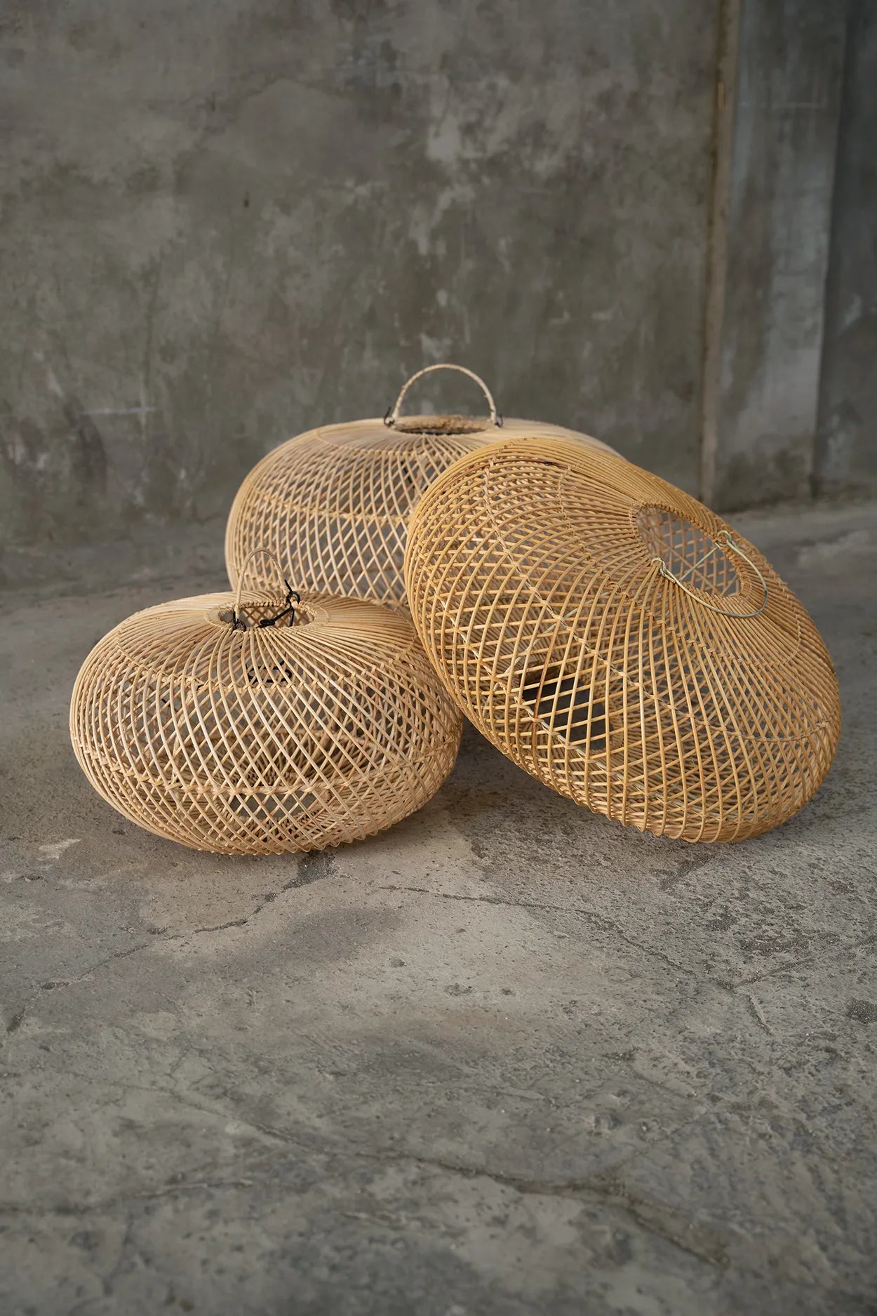 The Wholly Pendant - Natural - L - Remood furniture living