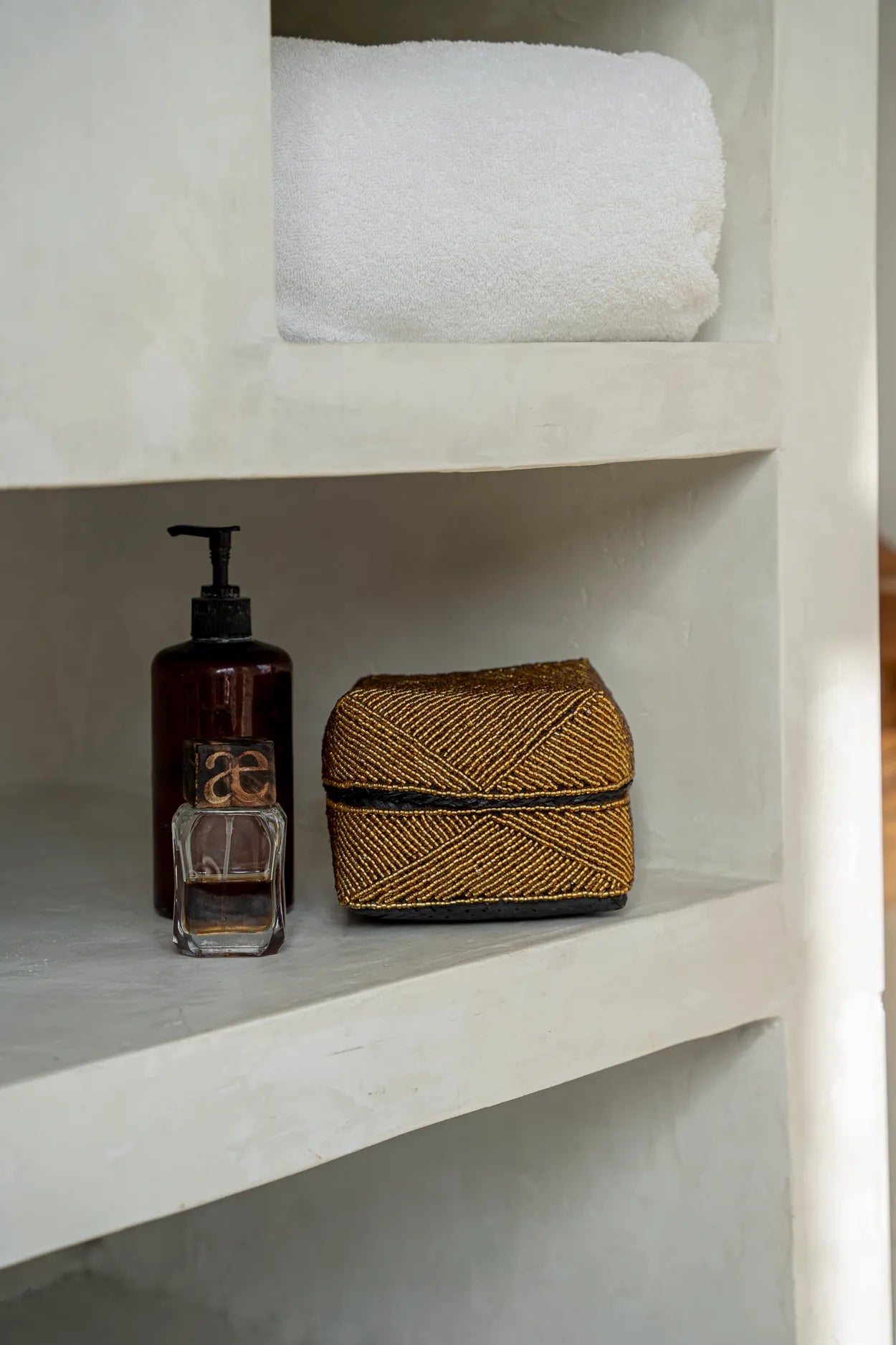 The Beaded Basket - Gold - L - Remood furniture living