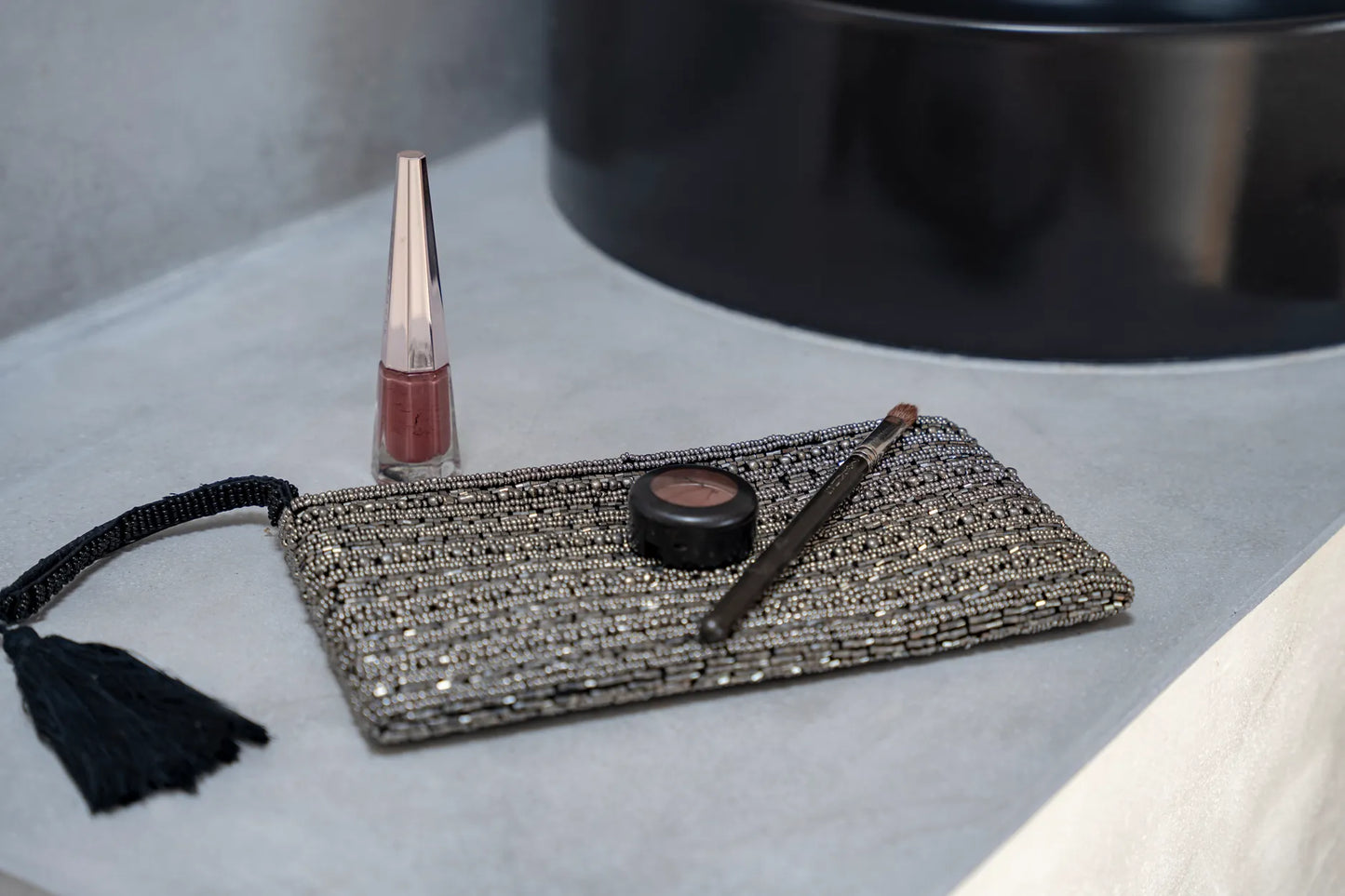 The Silver Clutch - Remood furniture living
