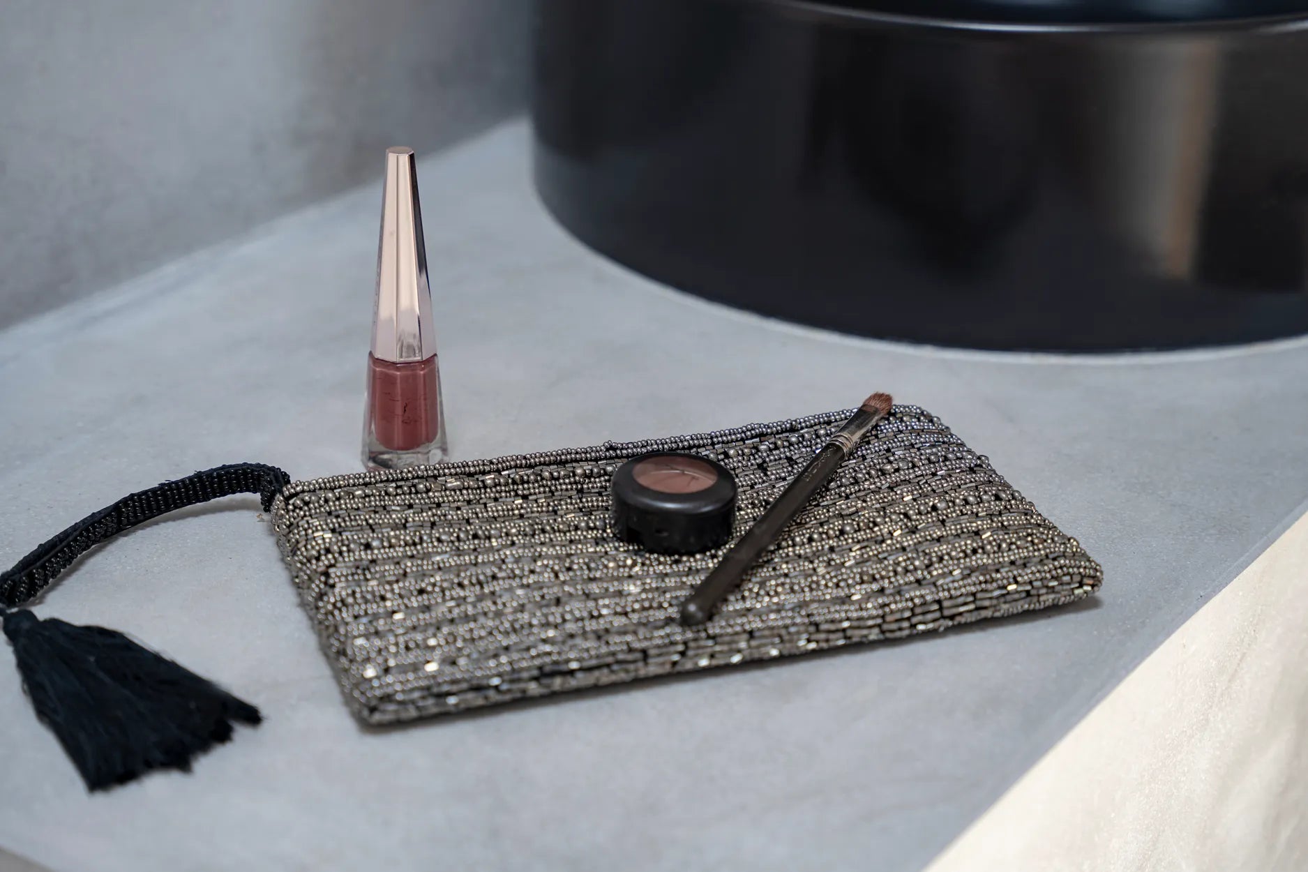 The Silver Clutch - Remood furniture living
