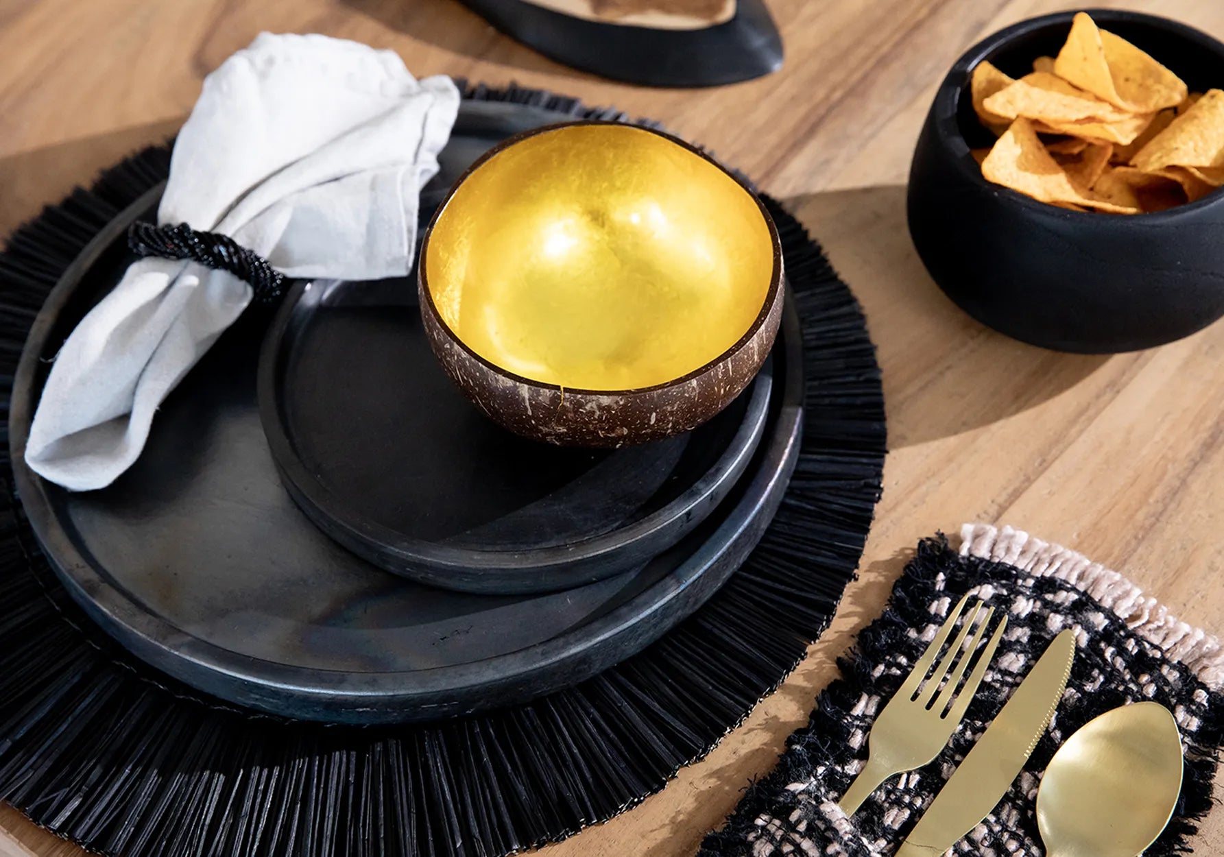 The Beaded Napkin Ring - Black - Set of 4 - Remood furniture living
