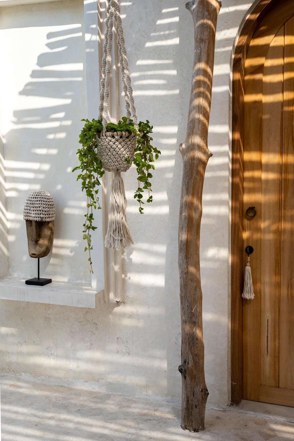 The Twisted Macramé Plant Holder - Natural White - L - Remood furniture living