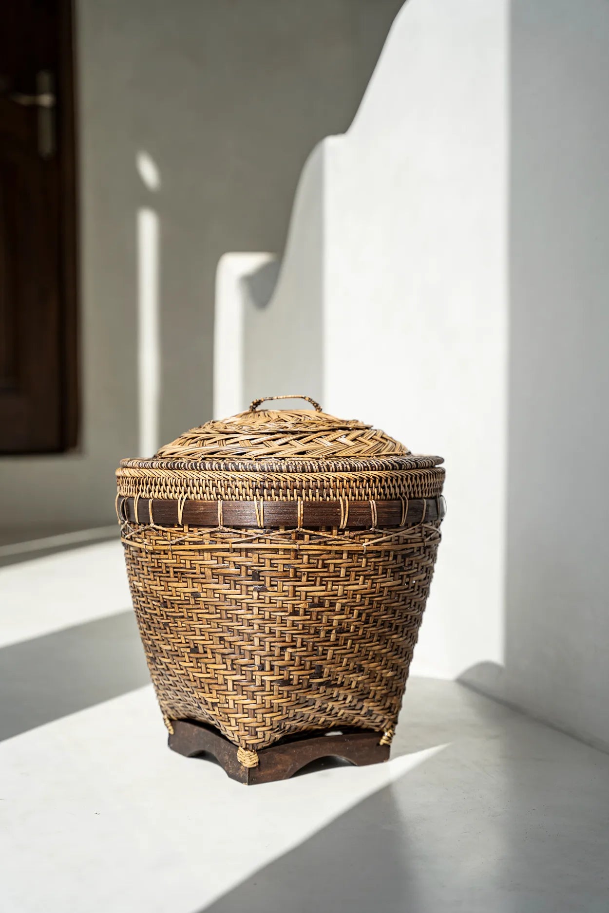 The Colonial Storage Basket - Natural Brown - M - Remood furniture living