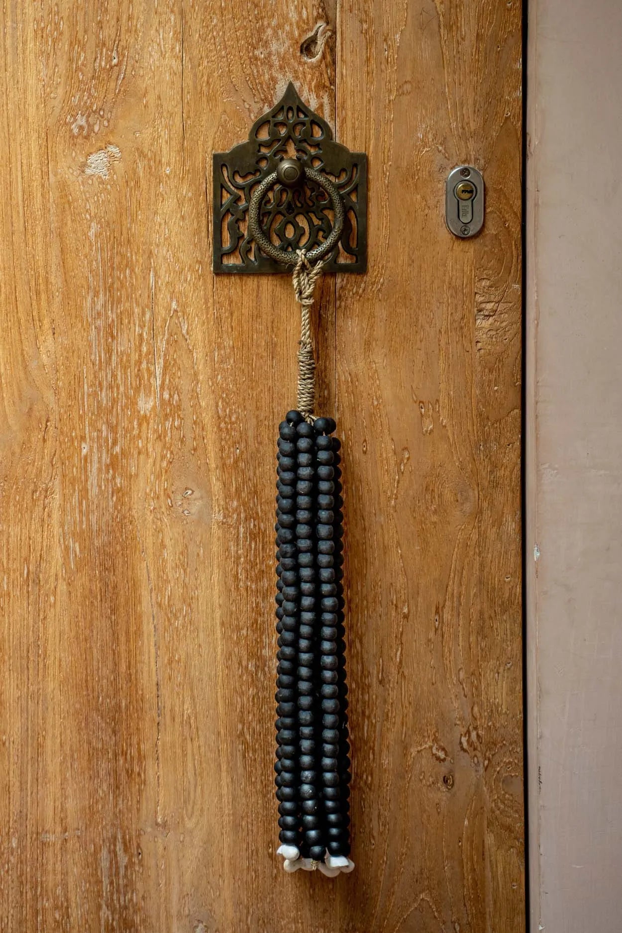 The Wooden Beads Tassel - Black - Remood furniture living