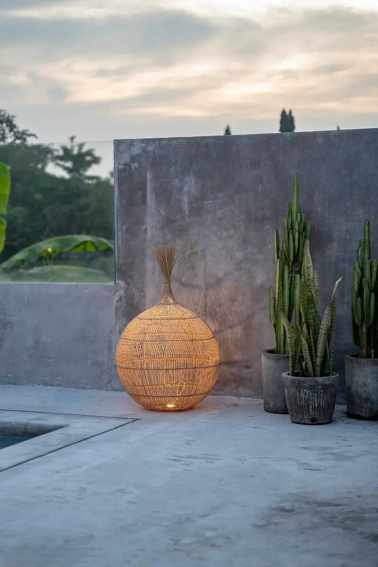 The Wonton Floor Lamp - Pendant - Natural - Remood furniture living