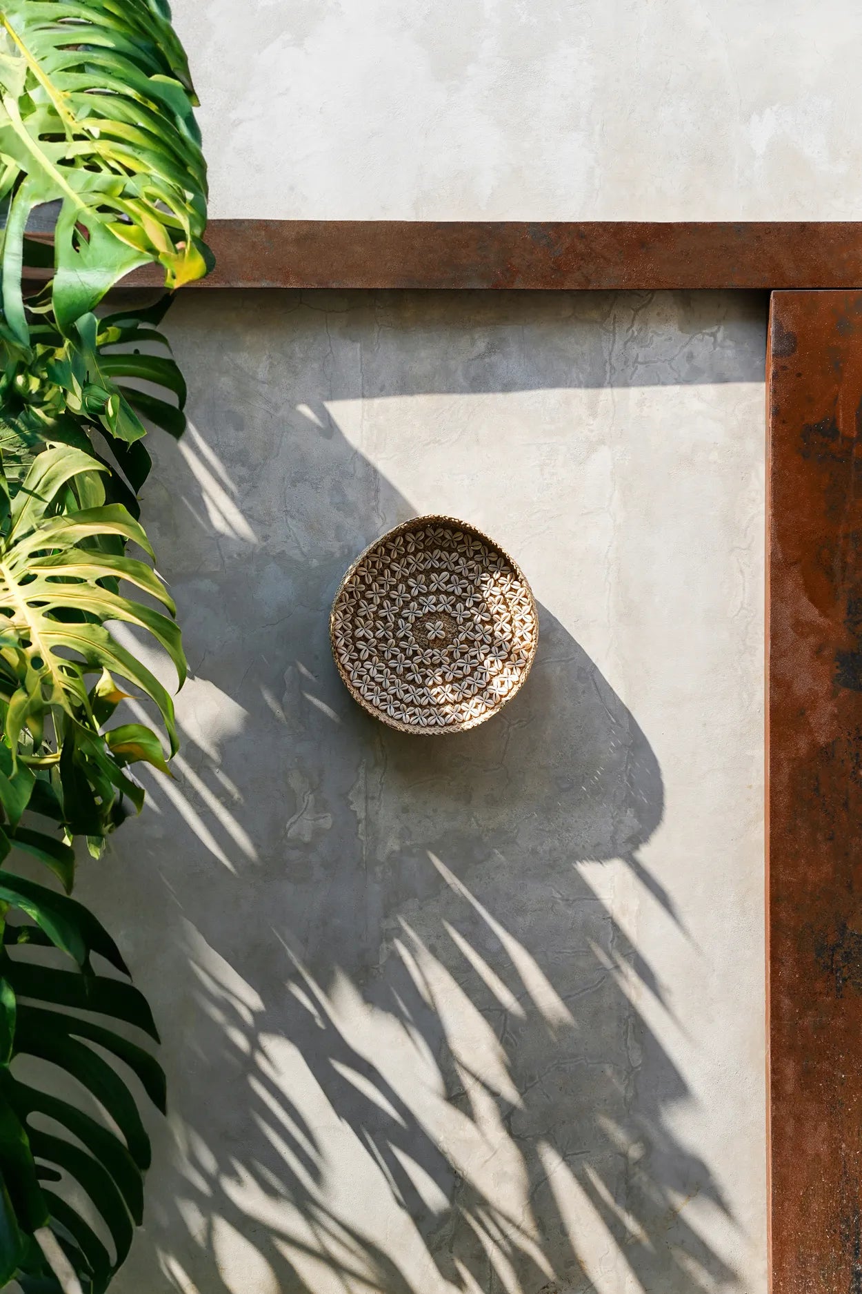 The Costa Shell Plate - Natural White - M - Remood furniture living