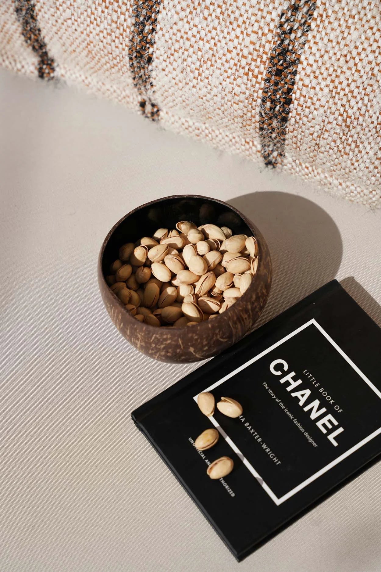 The Coco Food Bowl - Natural Black - Remood furniture living