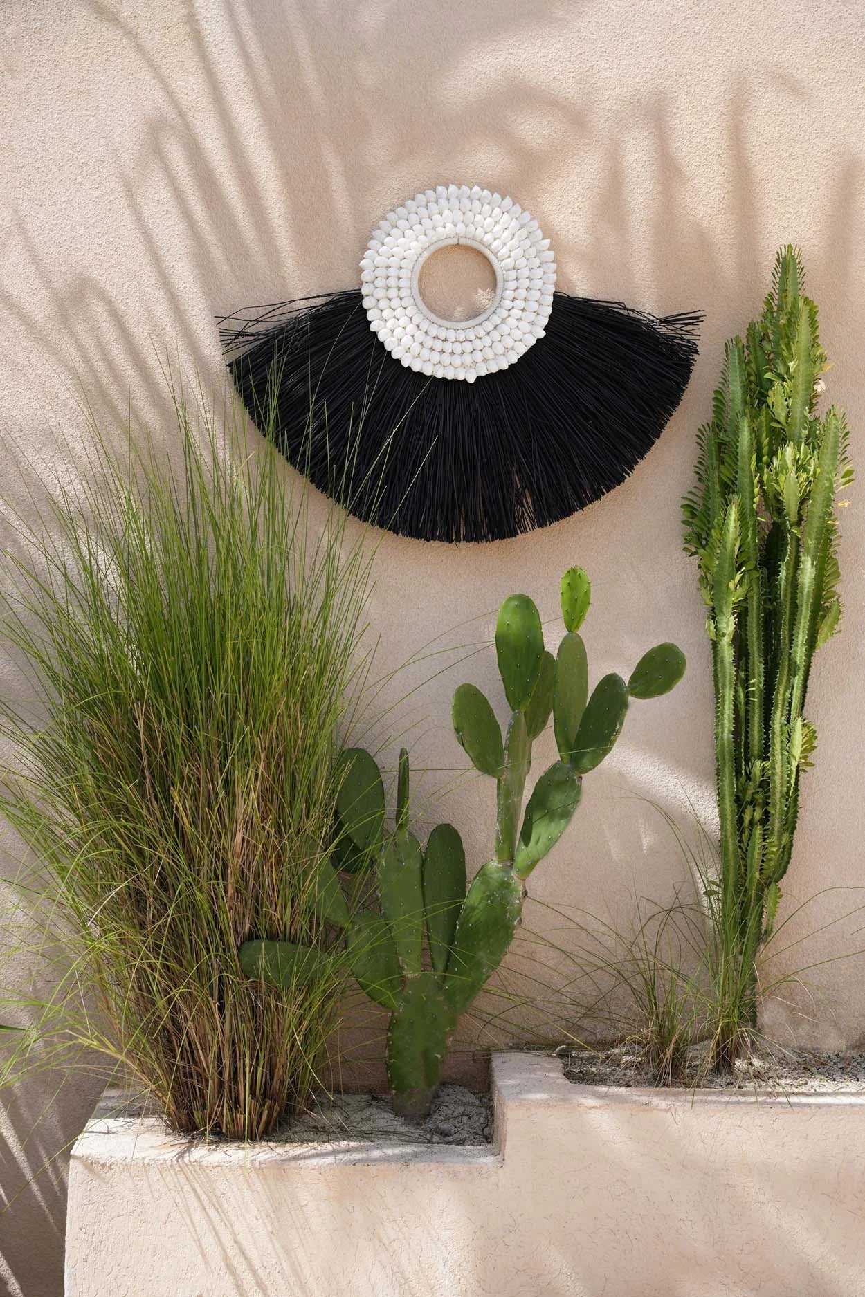 The Shell Alang Alang - Black - Remood furniture living