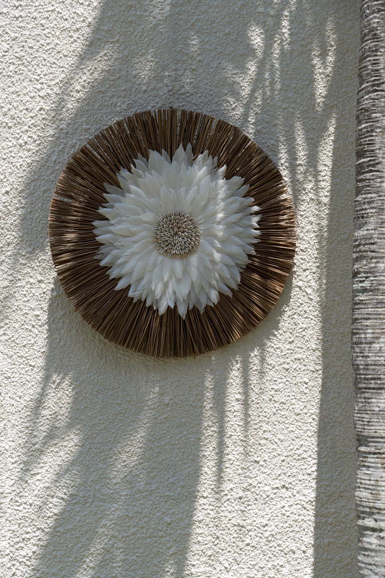 The Alang Feather Juju - Natural White - Remood furniture living