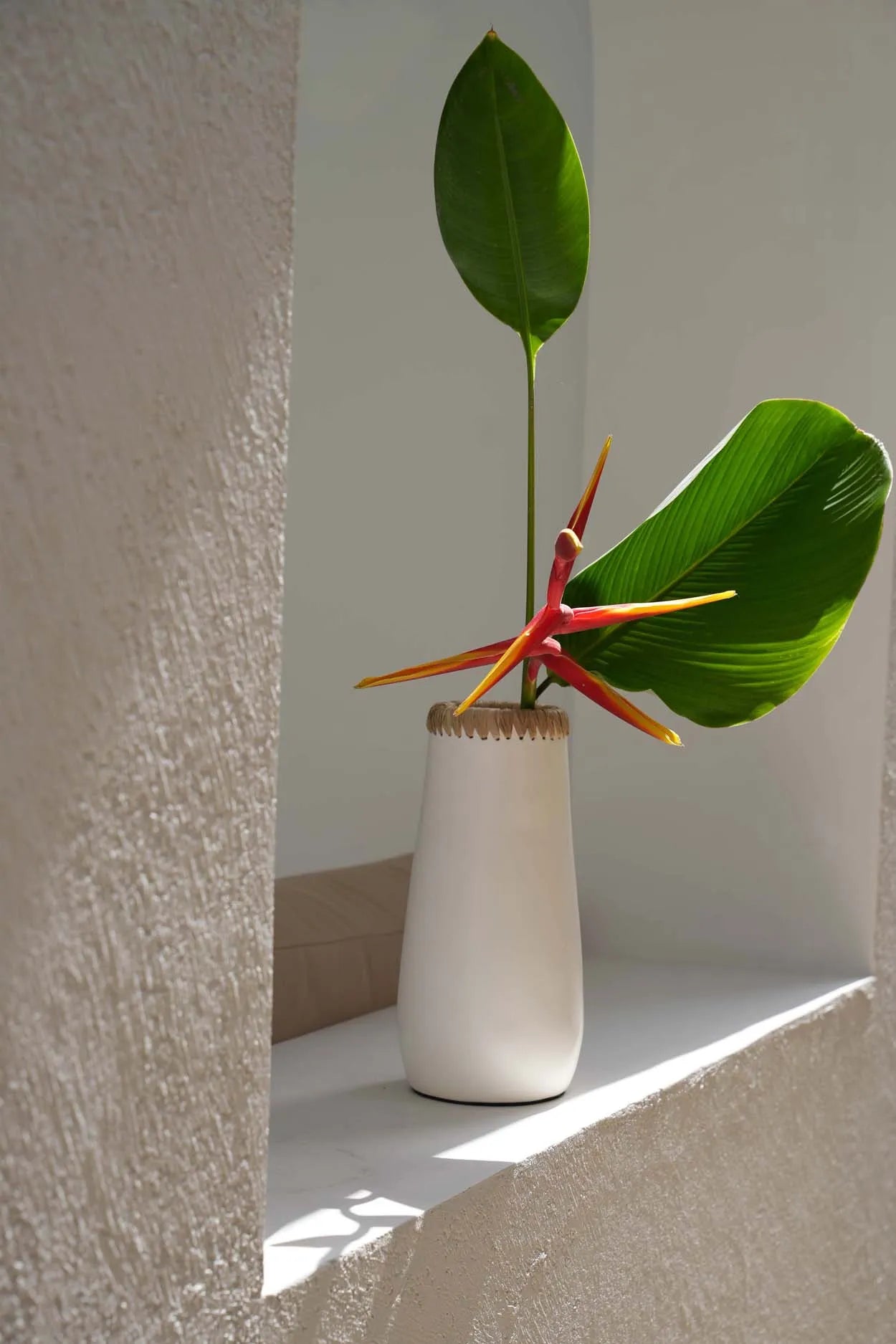 The Sneaky Vase - White Natural - L - Remood furniture living