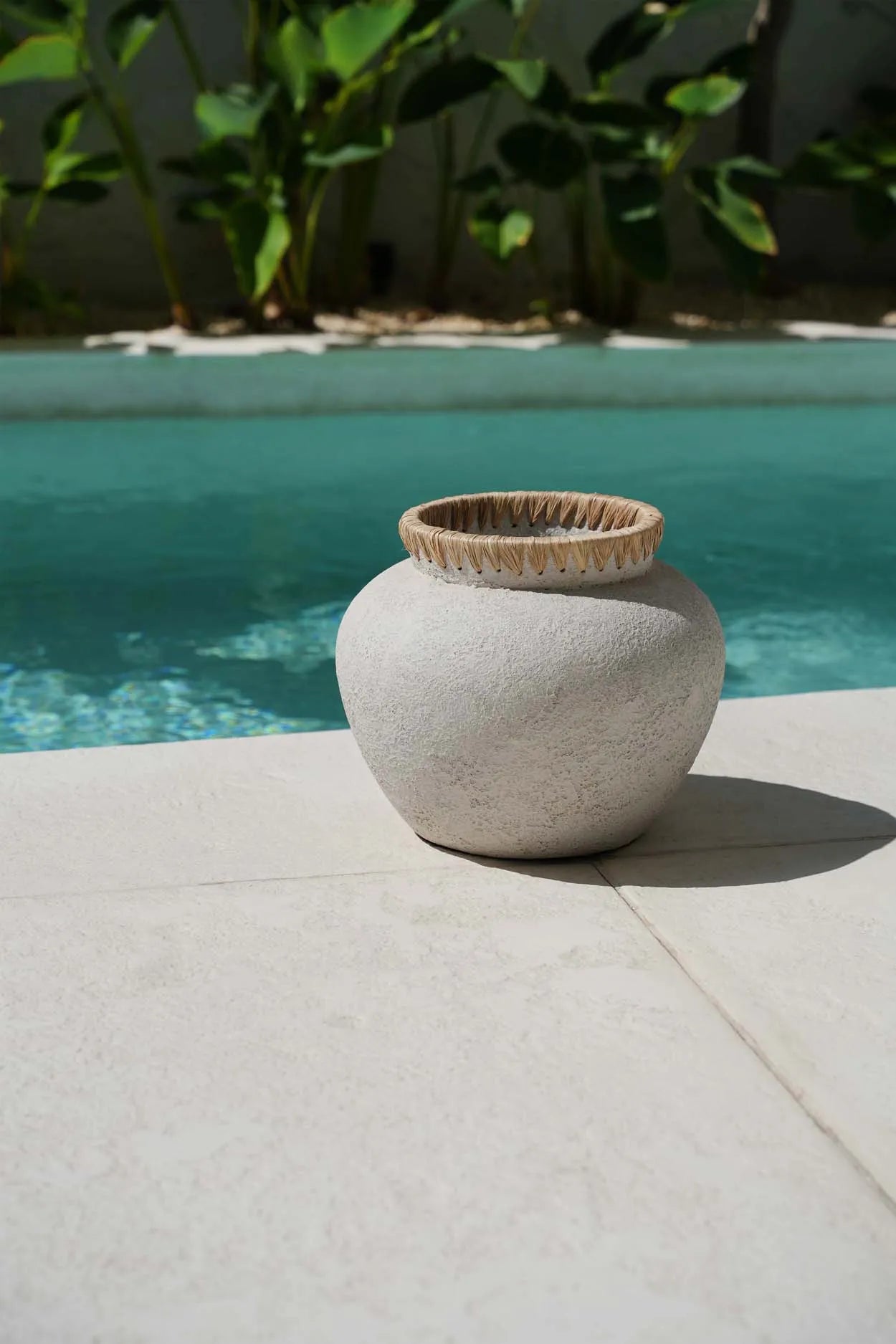 The Styly Vase - Concrete Natural - L - Remood furniture living