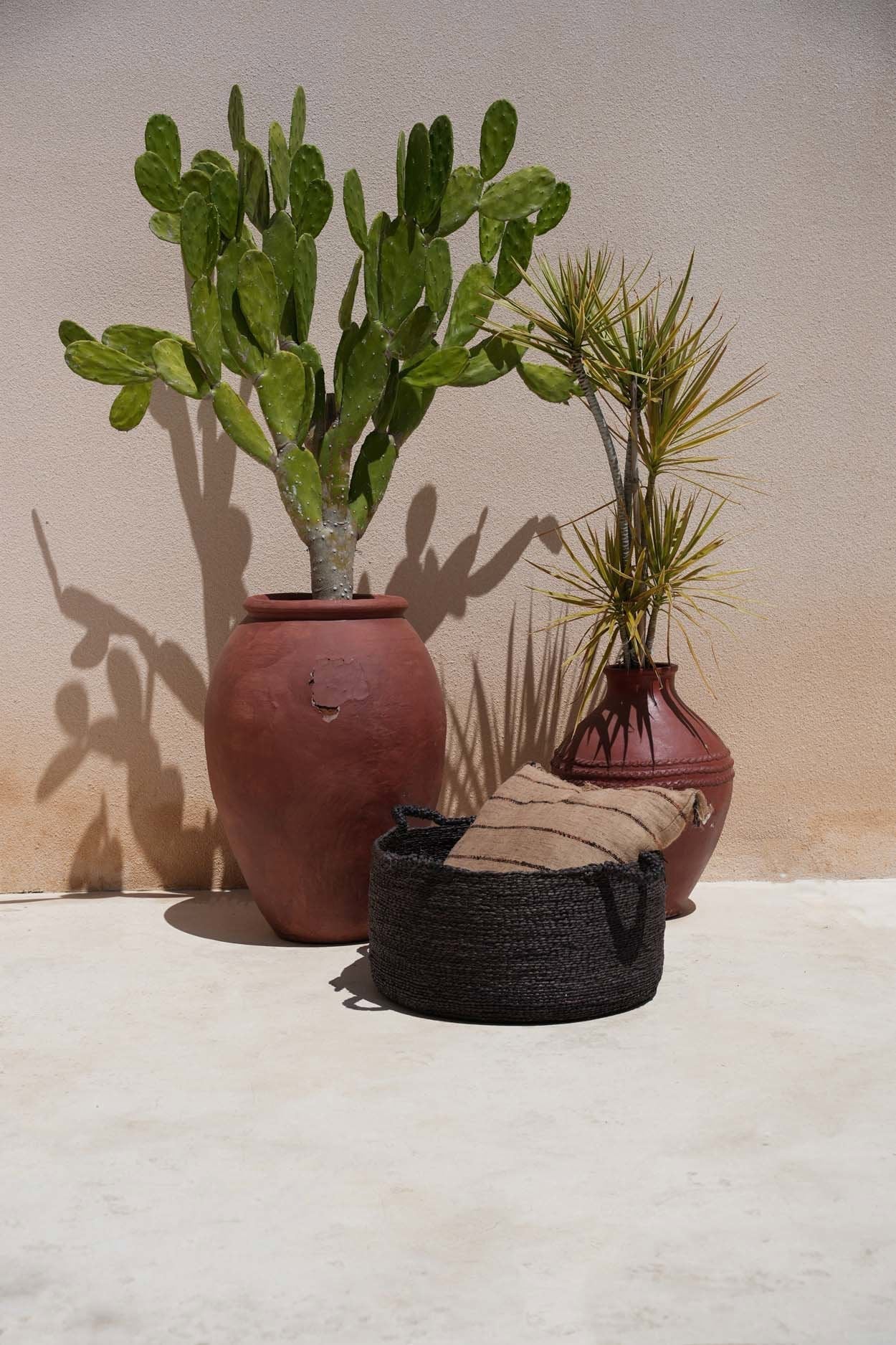 Les Quatre Mains Baskets - Black - L - Remood furniture living