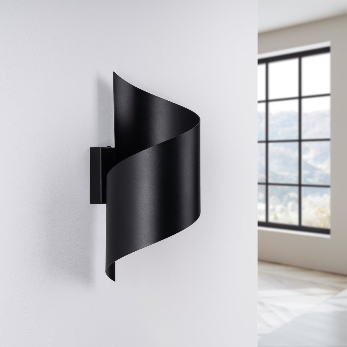 Wall lamp TALASSA black